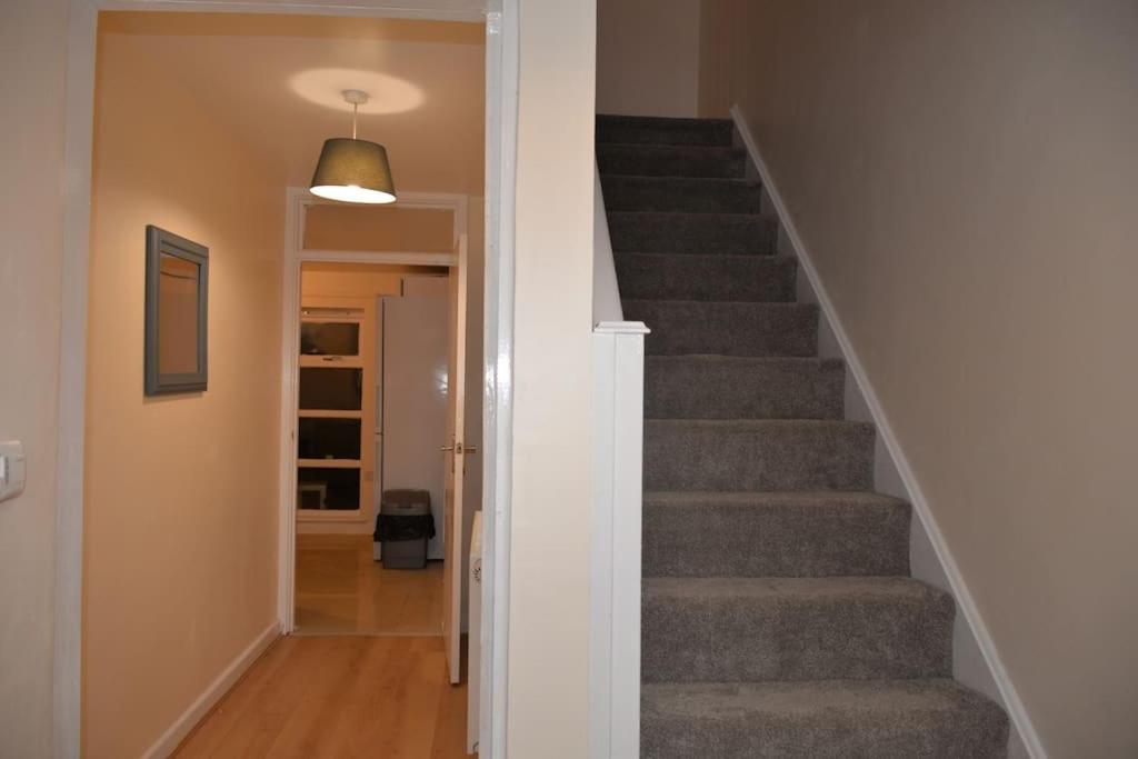 London 4 Bedroom House Exteriör bild