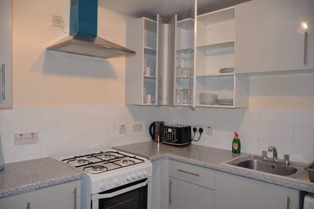 London 4 Bedroom House Exteriör bild