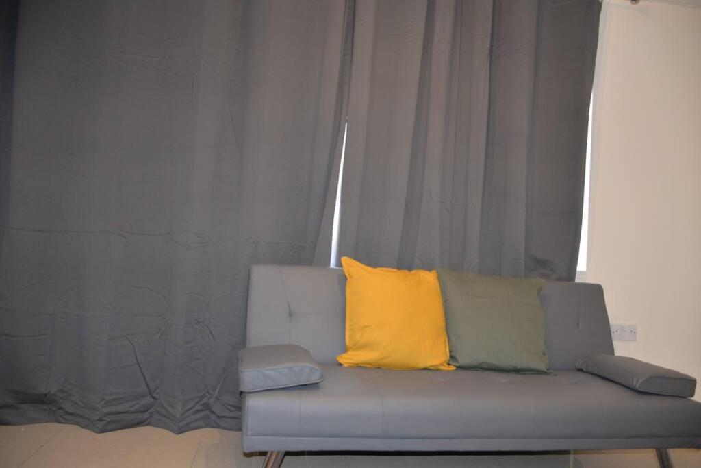 London 4 Bedroom House Exteriör bild
